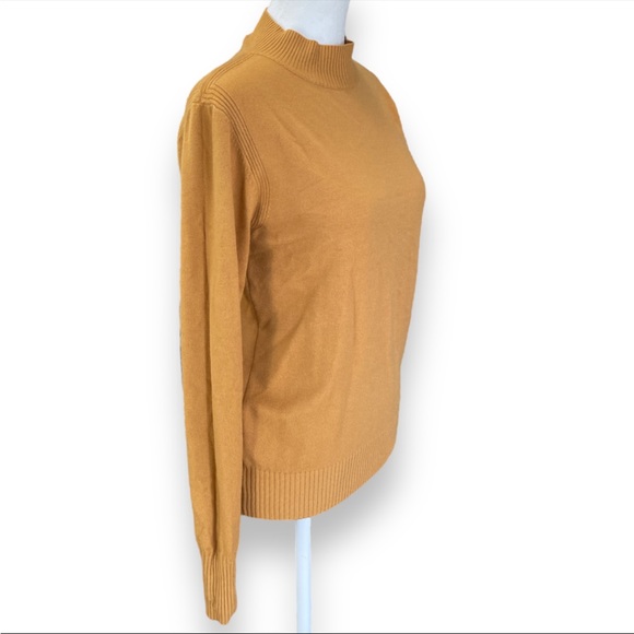 NWT Vila Milano Mock Neck Long Sleeve Sweater In Color Gold Size Small - Picture 2 of 7